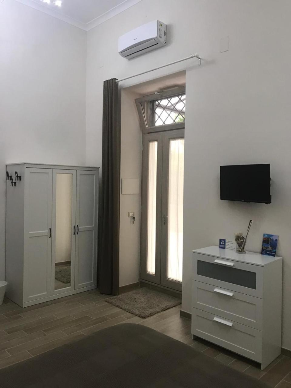 Virgilio'S Garden Bed & Breakfast Castellammare di Stabia Bagian luar foto