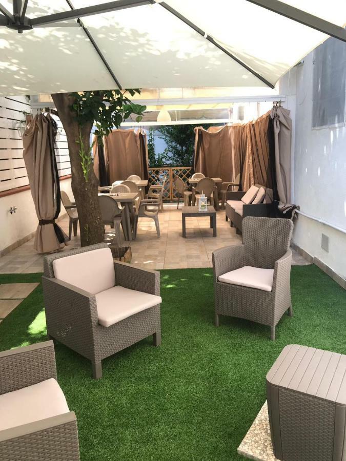 Virgilio'S Garden Bed & Breakfast Castellammare di Stabia Bagian luar foto